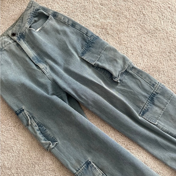 manière de voir cargo jeans🤍 - Picture 4 of 8